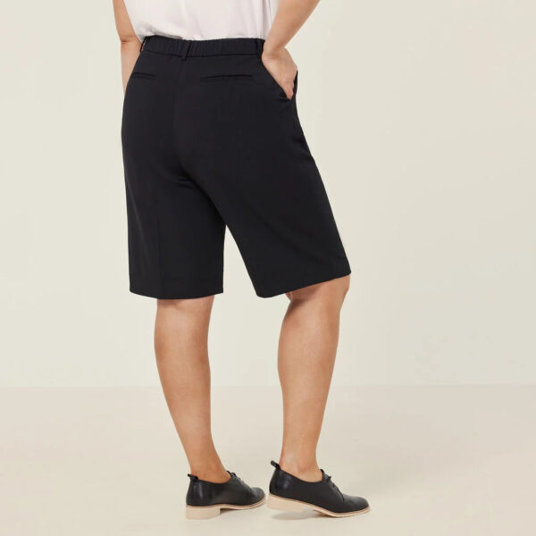 Workthreads | Crepe Stretch Relaxed Short – CAT3YE