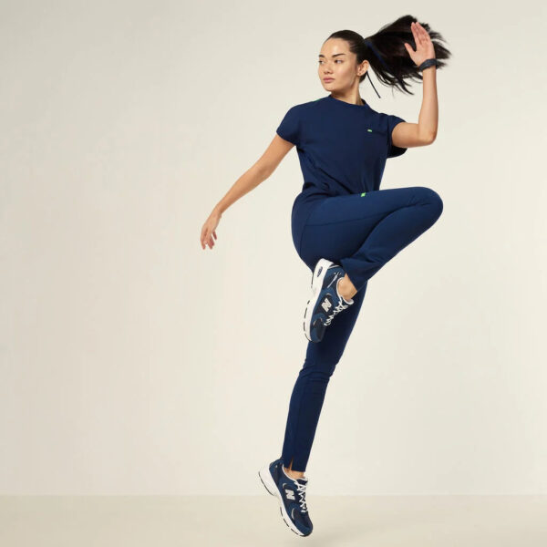 Workthreads | Invigorate Crew Neck Scrub Top CATUY7 – NVB